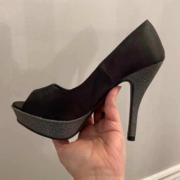 Women’s Open Toe Gossip Heels - Size 6.5 - Picture 3 of 5